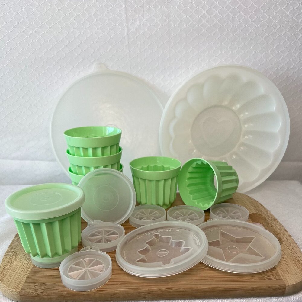 19pc Vintage Tupperware Jello Mold set